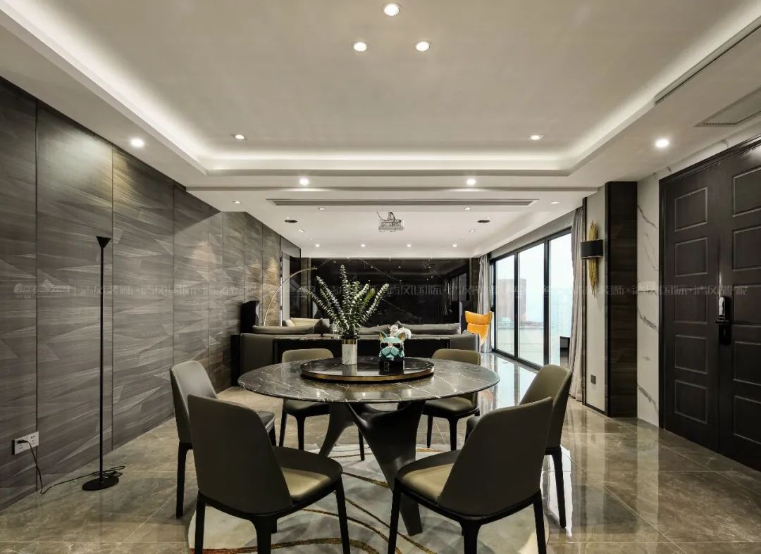 賞·析|港式味道，小眾風(fēng)格里的大眾情懷。