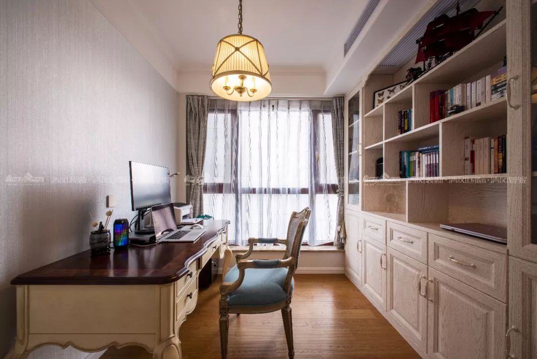 賞·析|美式輕奢，寧?kù)o而精致的品質(zhì)之家！