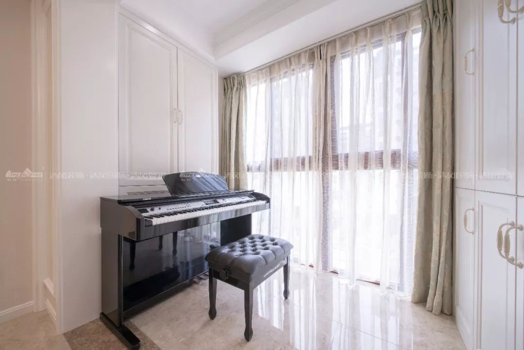 賞·析|美式輕奢，寧?kù)o而精致的品質(zhì)之家！