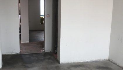 懸珠花園油漆階段