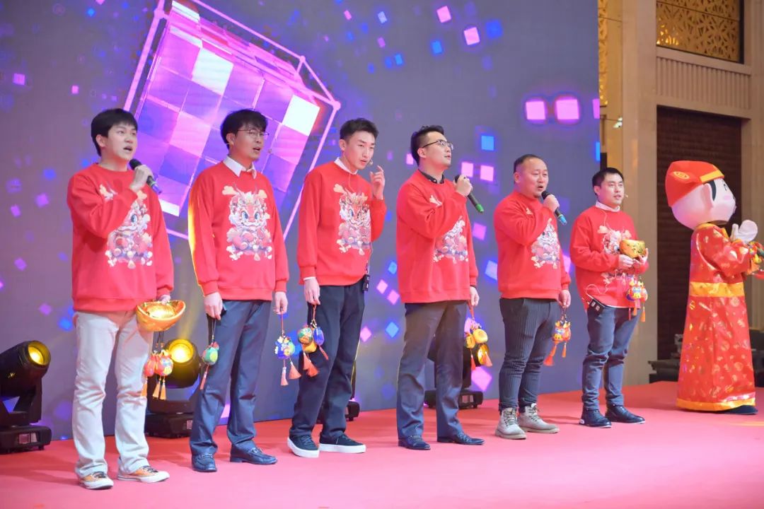 龍騰年·秉初心·創(chuàng)未來(lái)|清風(fēng)裝飾25周年主題年會(huì)圓滿(mǎn)成功！