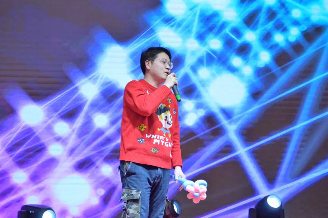 龍騰年·秉初心·創(chuàng)未來(lái)|清風(fēng)裝飾25周年主題年會(huì)圓滿(mǎn)成功！