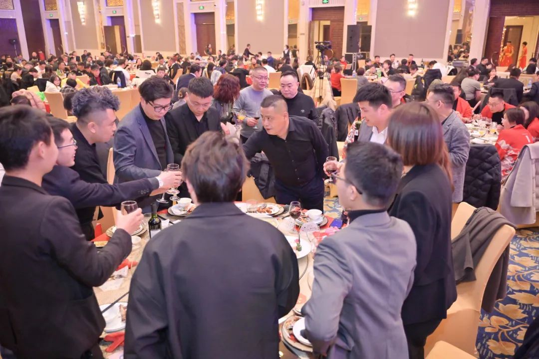 龍騰年·秉初心·創(chuàng)未來(lái)|清風(fēng)裝飾25周年主題年會(huì)圓滿(mǎn)成功！