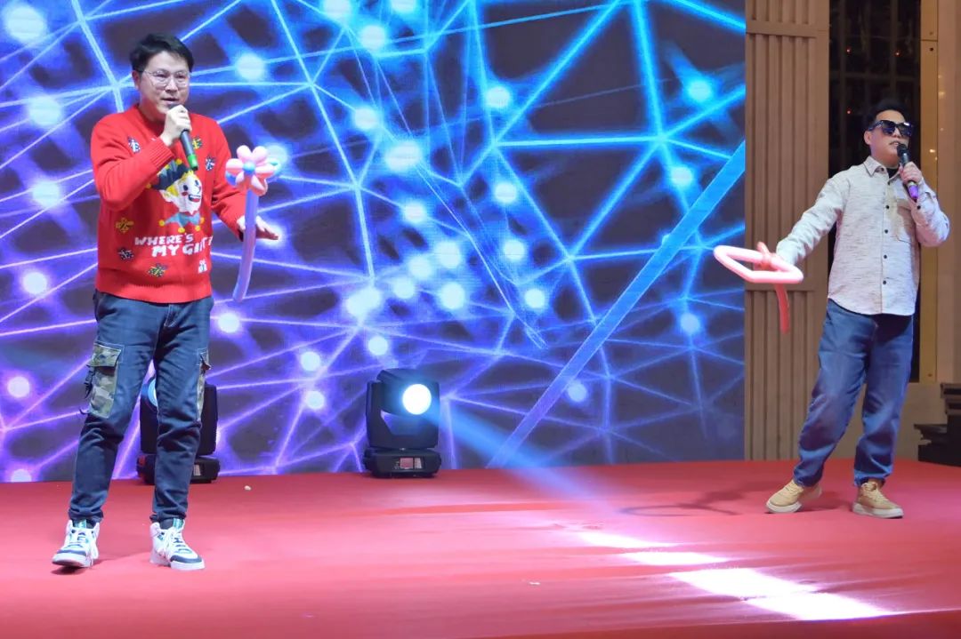 龍騰年·秉初心·創(chuàng)未來(lái)|清風(fēng)裝飾25周年主題年會(huì)圓滿(mǎn)成功！