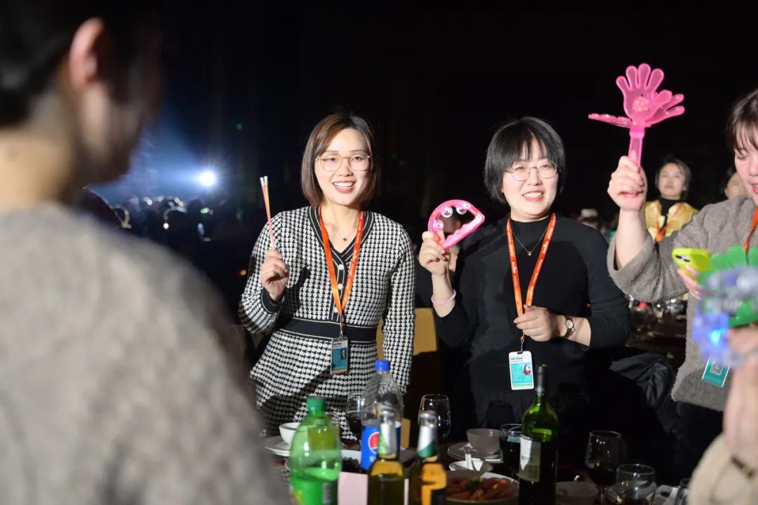 龍騰年·秉初心·創(chuàng)未來(lái)|清風(fēng)裝飾25周年主題年會(huì)圓滿(mǎn)成功！