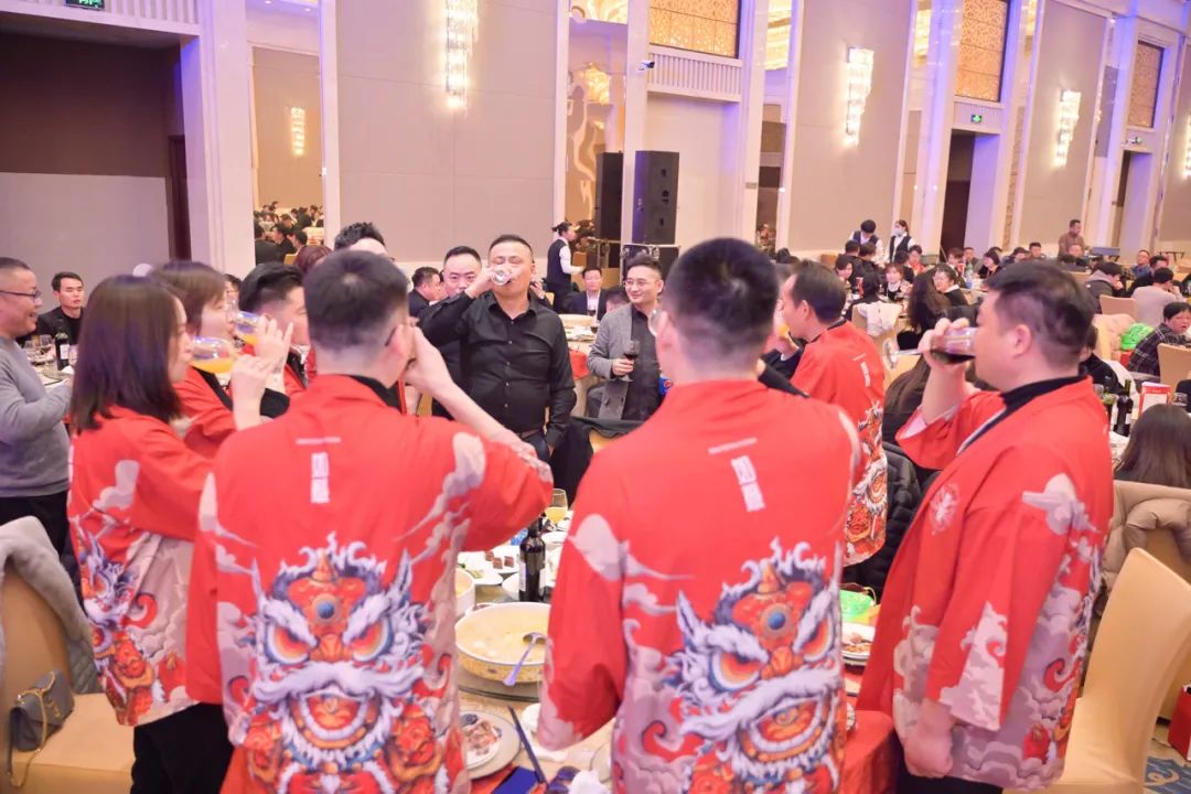 龍騰年·秉初心·創(chuàng)未來(lái)|清風(fēng)裝飾25周年主題年會(huì)圓滿(mǎn)成功！
