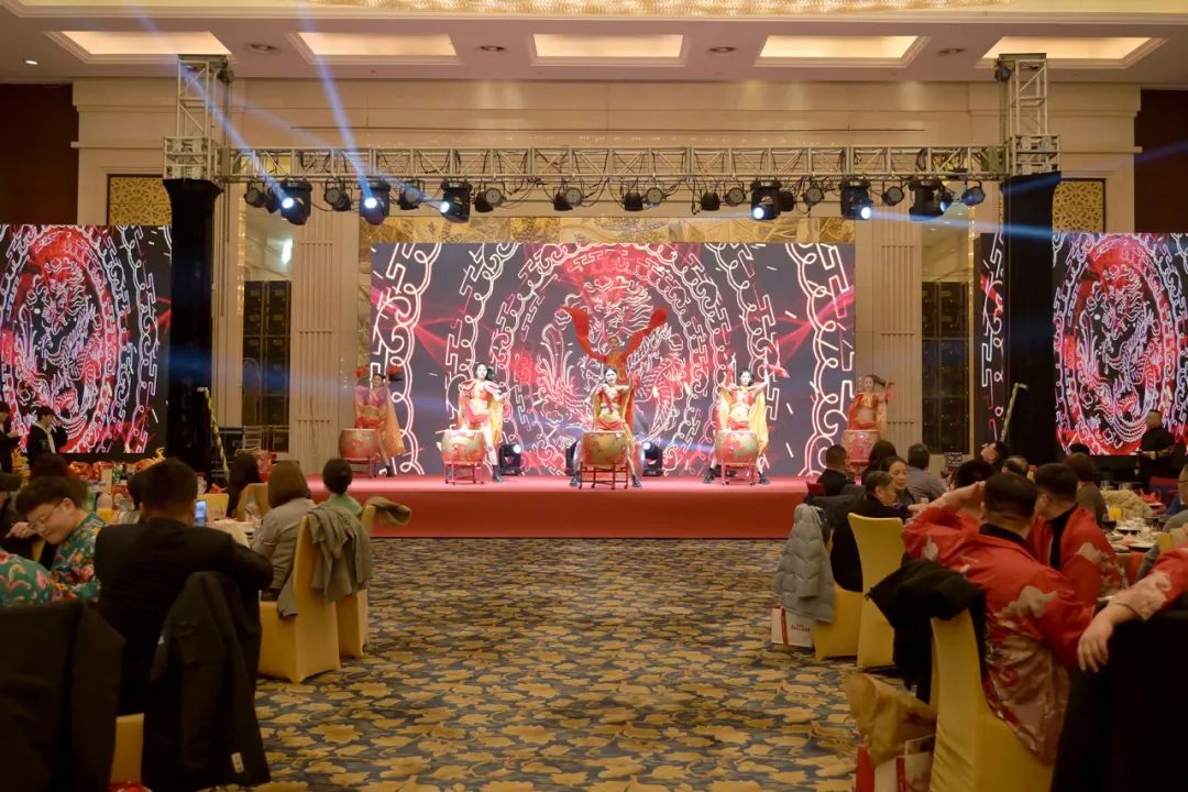 龍騰年·秉初心·創(chuàng)未來(lái)|清風(fēng)裝飾25周年主題年會(huì)圓滿(mǎn)成功！