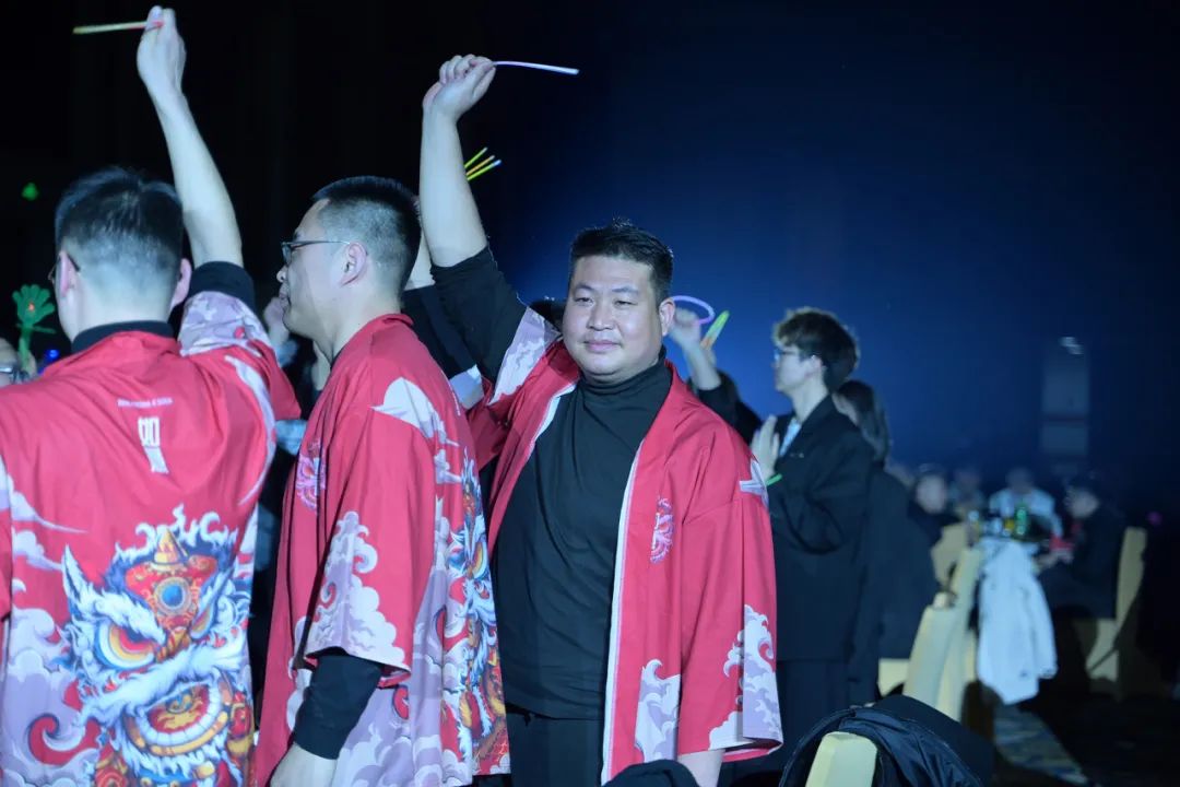 龍騰年·秉初心·創(chuàng)未來(lái)|清風(fēng)裝飾25周年主題年會(huì)圓滿(mǎn)成功！