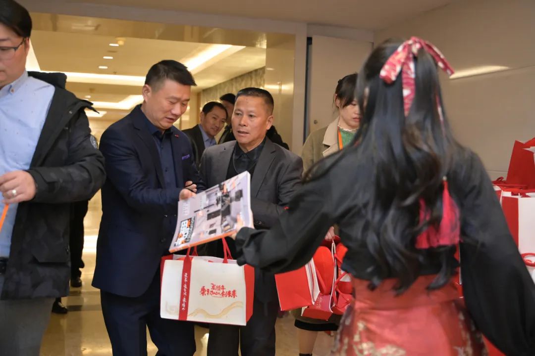 清風(fēng)裝飾2023年終總結(jié)大會&頒獎盛典