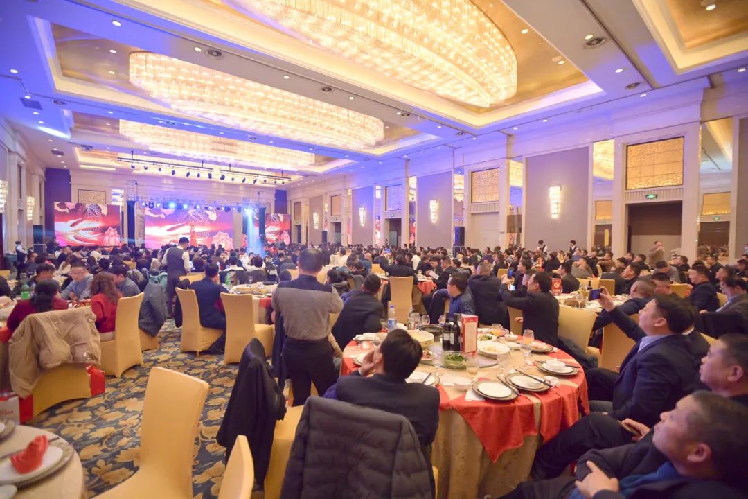 龍騰年·秉初心·創(chuàng)未來(lái)|清風(fēng)裝飾25周年主題年會(huì)圓滿(mǎn)成功！