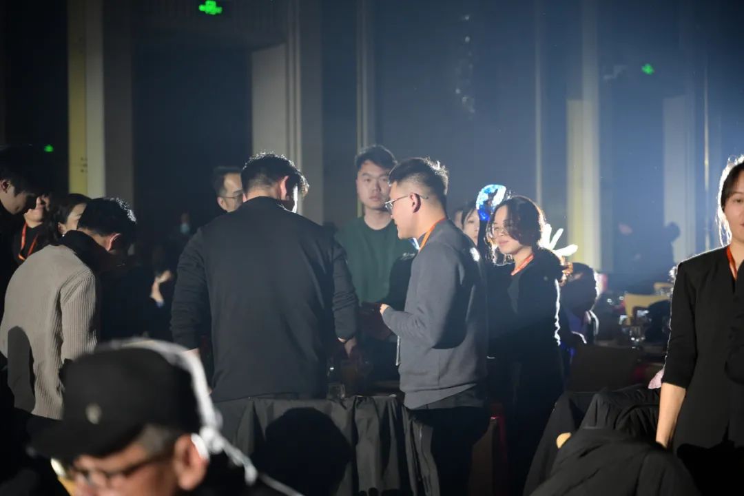 龍騰年·秉初心·創(chuàng)未來(lái)|清風(fēng)裝飾25周年主題年會(huì)圓滿(mǎn)成功！