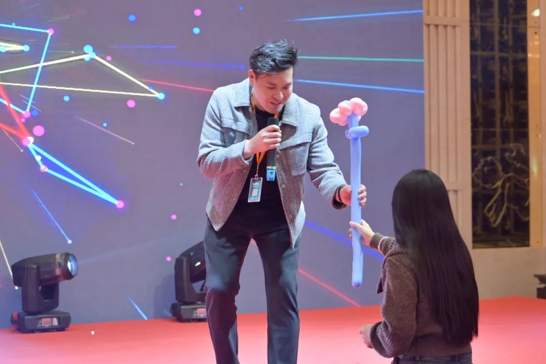 龍騰年·秉初心·創(chuàng)未來(lái)|清風(fēng)裝飾25周年主題年會(huì)圓滿(mǎn)成功！