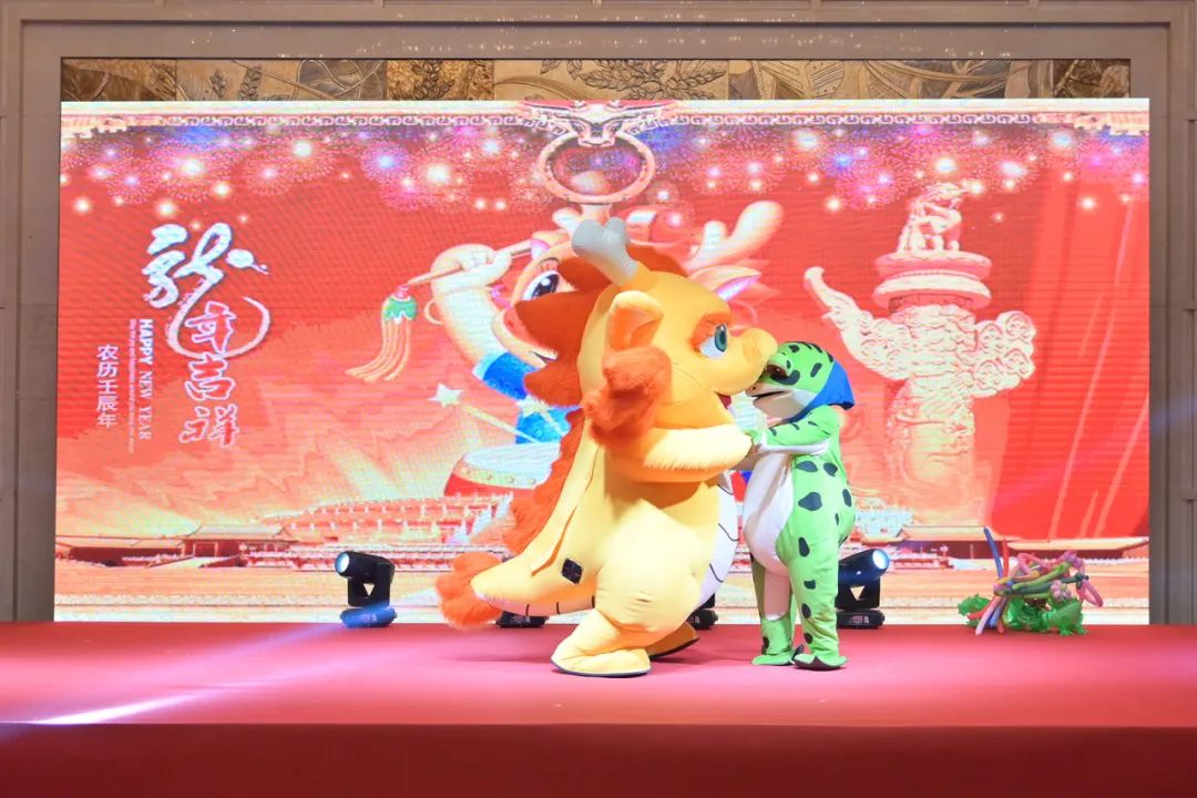 龍騰年·秉初心·創(chuàng)未來(lái)|清風(fēng)裝飾25周年主題年會(huì)圓滿(mǎn)成功！