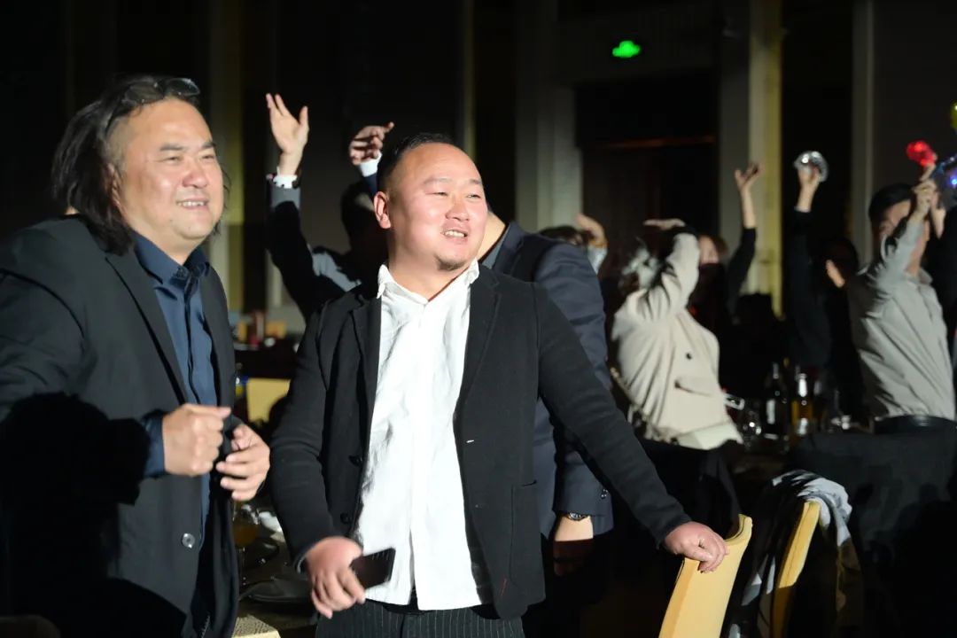 龍騰年·秉初心·創(chuàng)未來(lái)|清風(fēng)裝飾25周年主題年會(huì)圓滿(mǎn)成功！