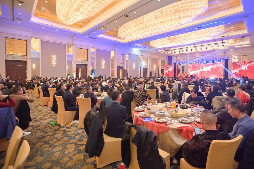 龍騰年·秉初心·創(chuàng)未來(lái)|清風(fēng)裝飾25周年主題年會(huì)圓滿(mǎn)成功！