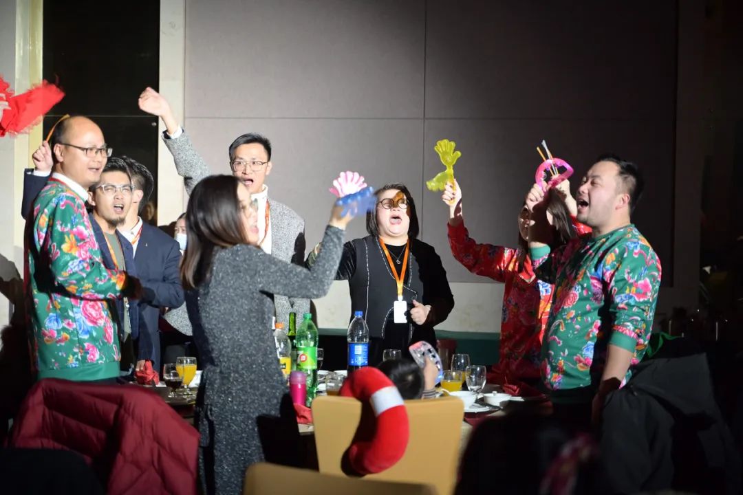 龍騰年·秉初心·創(chuàng)未來(lái)|清風(fēng)裝飾25周年主題年會(huì)圓滿(mǎn)成功！