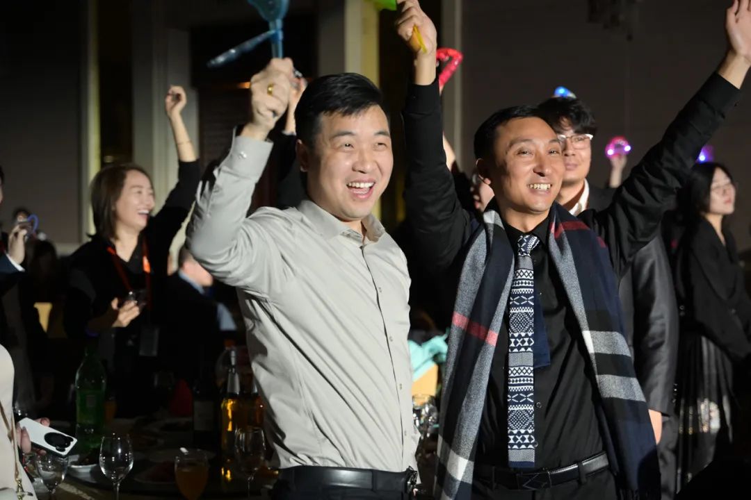 龍騰年·秉初心·創(chuàng)未來(lái)|清風(fēng)裝飾25周年主題年會(huì)圓滿(mǎn)成功！