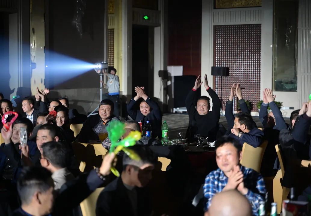 龍騰年·秉初心·創(chuàng)未來(lái)|清風(fēng)裝飾25周年主題年會(huì)圓滿(mǎn)成功！