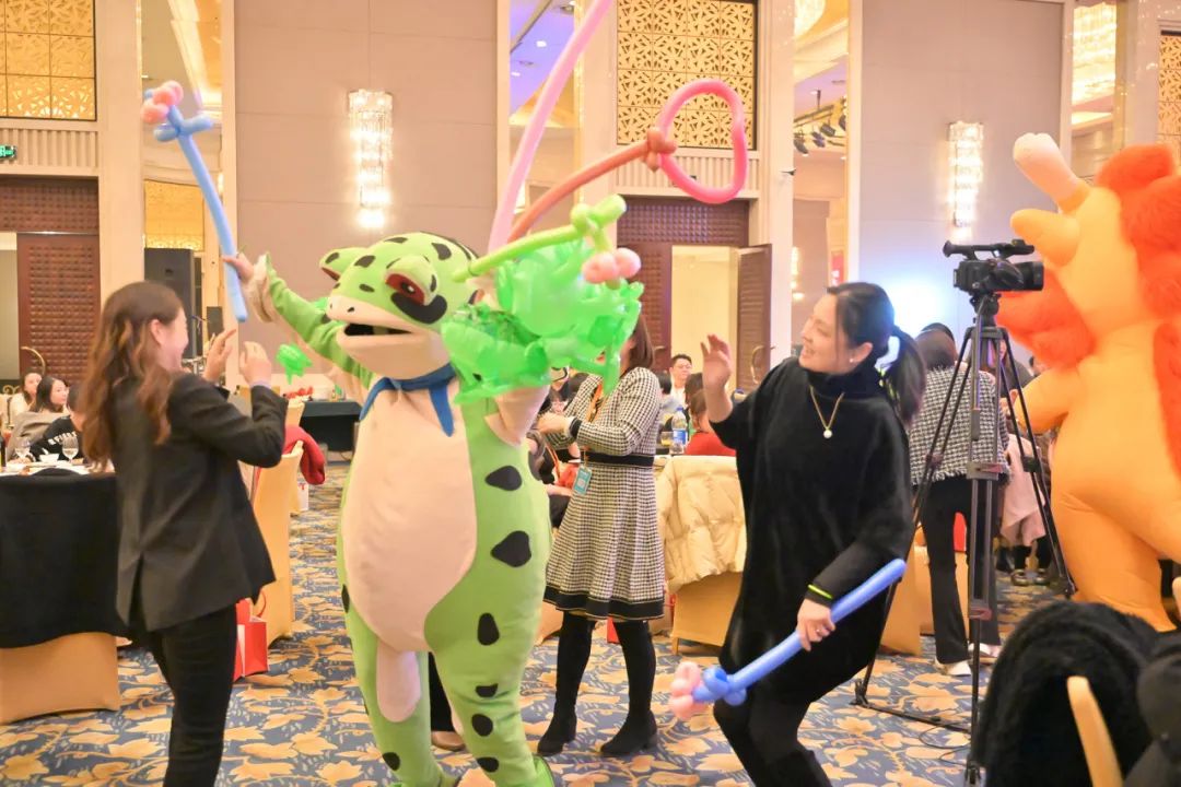 龍騰年·秉初心·創(chuàng)未來(lái)|清風(fēng)裝飾25周年主題年會(huì)圓滿(mǎn)成功！