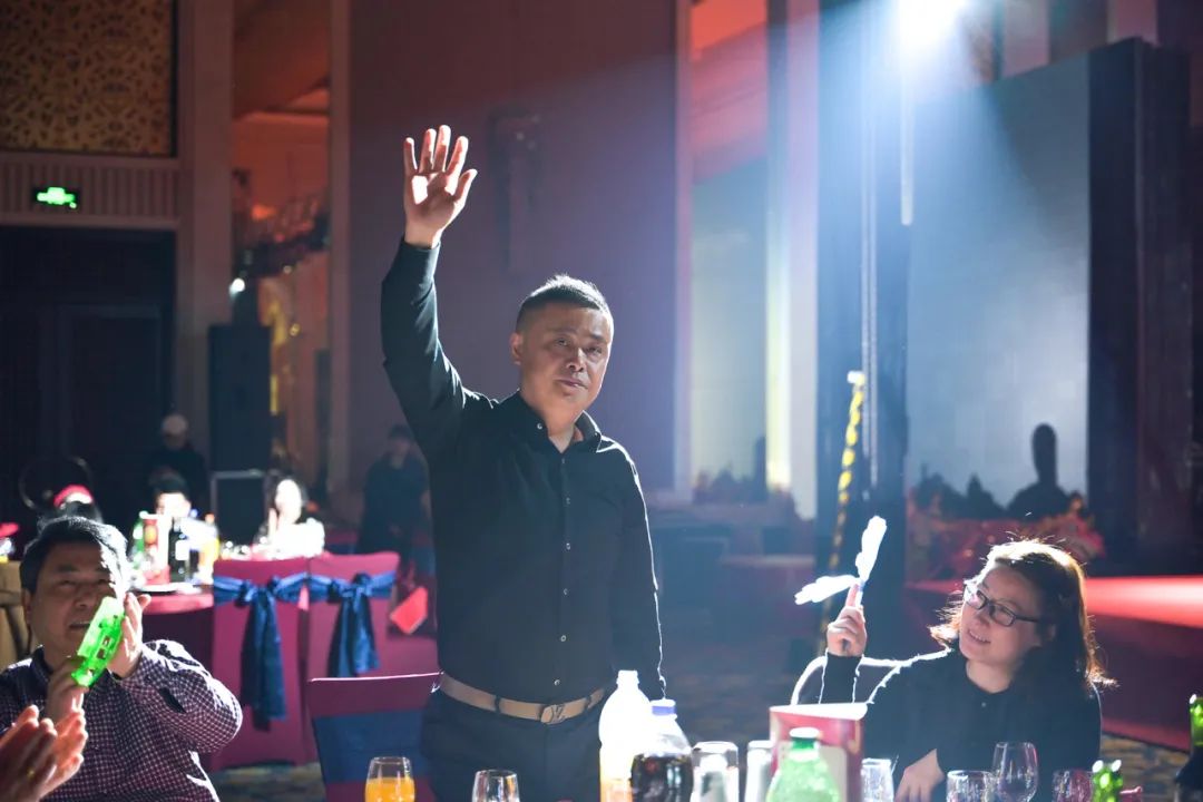 龍騰年·秉初心·創(chuàng)未來(lái)|清風(fēng)裝飾25周年主題年會(huì)圓滿(mǎn)成功！