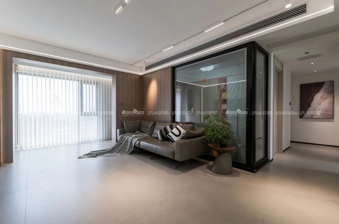 賞·析|140㎡現(xiàn)代簡約，光影自由穿梭的家滿是松弛感！
