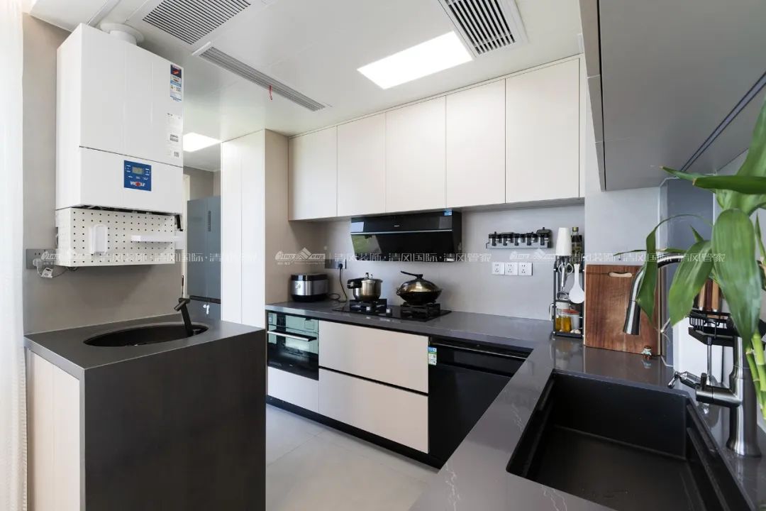 賞·析|140㎡現(xiàn)代簡約，光影自由穿梭的家滿是松弛感！