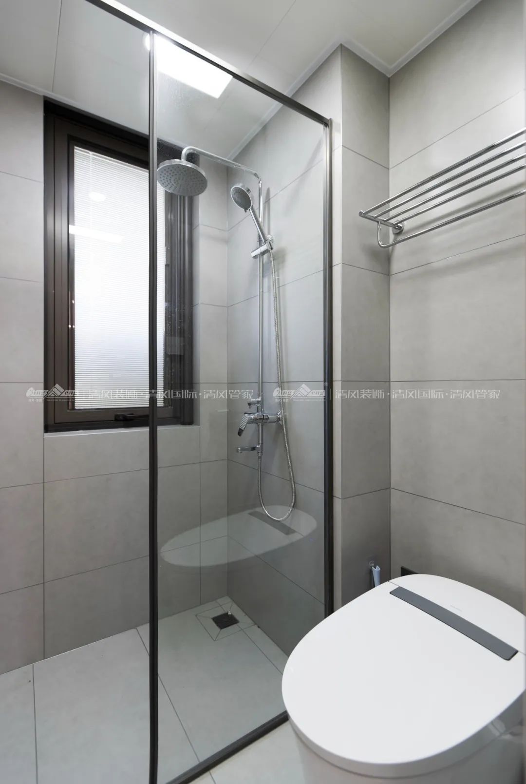 賞·析|140㎡現(xiàn)代簡約，光影自由穿梭的家滿是松弛感！