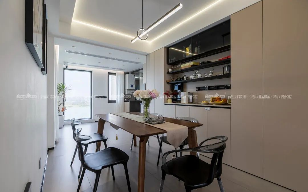 賞·析|140㎡現(xiàn)代簡約，光影自由穿梭的家滿是松弛感！