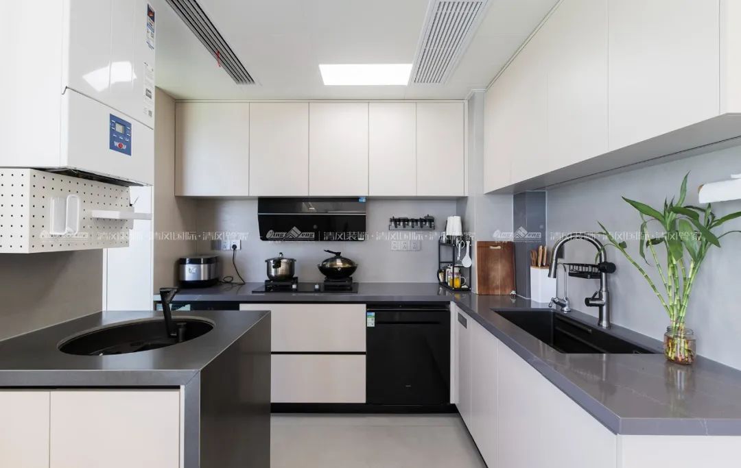 賞·析|140㎡現(xiàn)代簡約，光影自由穿梭的家滿是松弛感！