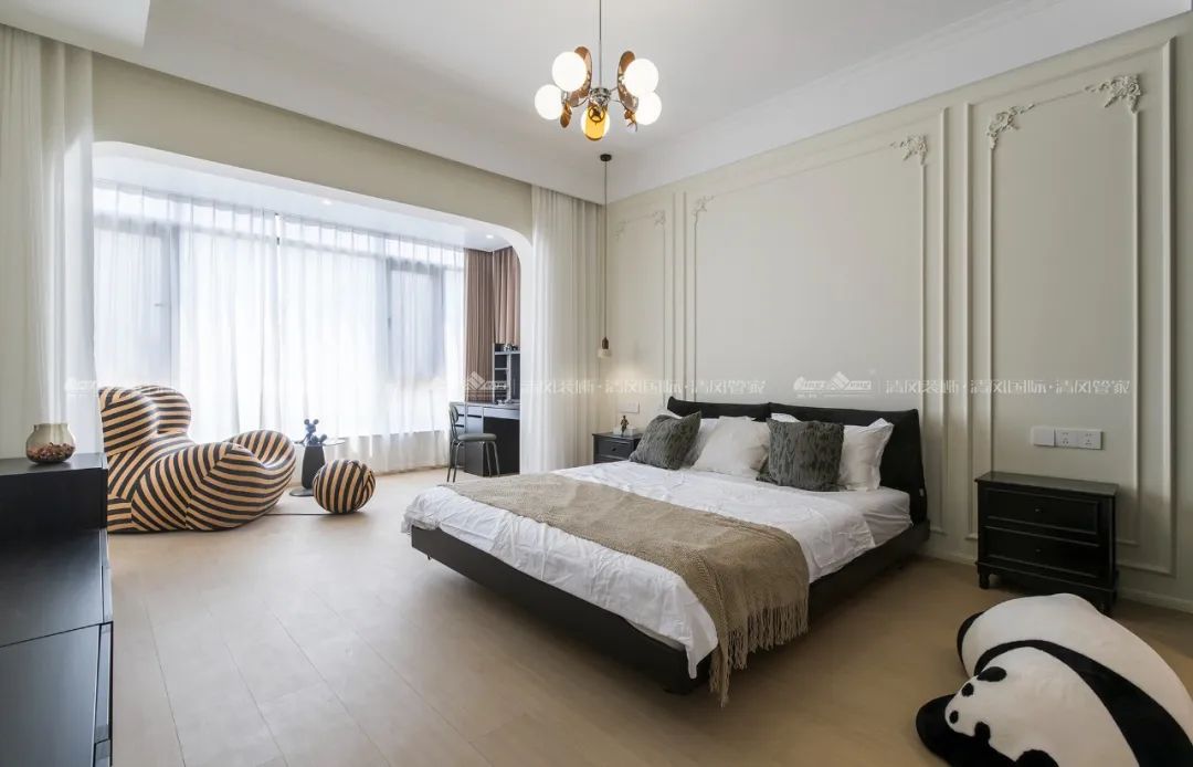 賞·析|300㎡輕法混搭風(fēng)，時(shí)尚溫馨感拉滿！