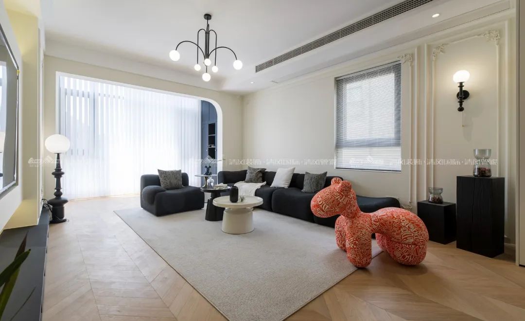 賞·析|300㎡輕法混搭風(fēng)，時尚溫馨感拉滿！