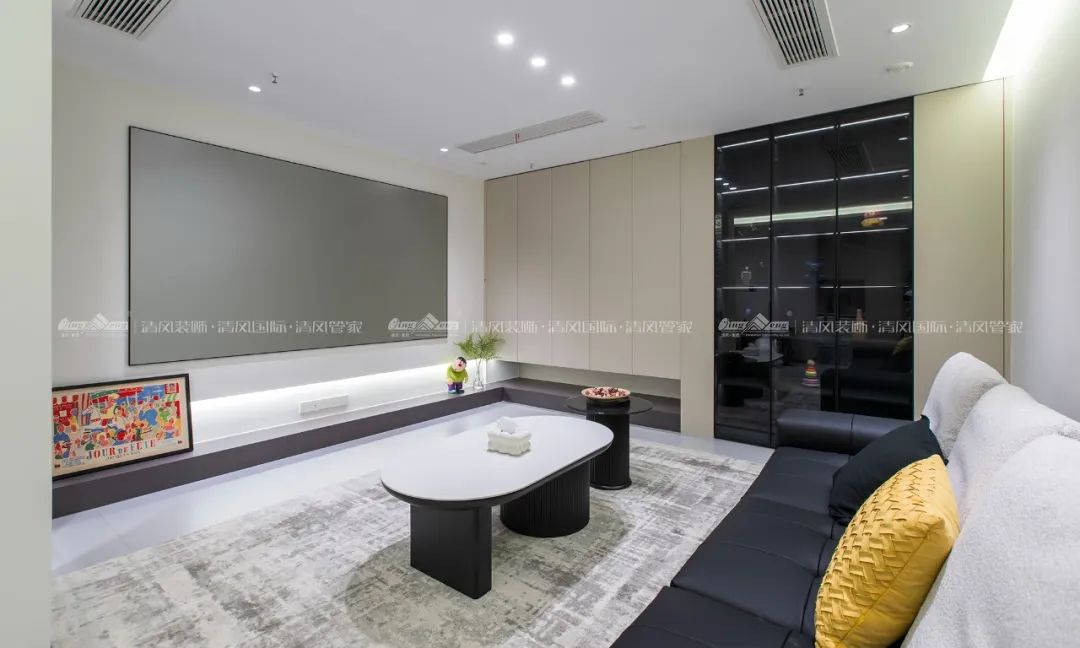 賞·析|300㎡輕法混搭風(fēng)，時(shí)尚溫馨感拉滿！