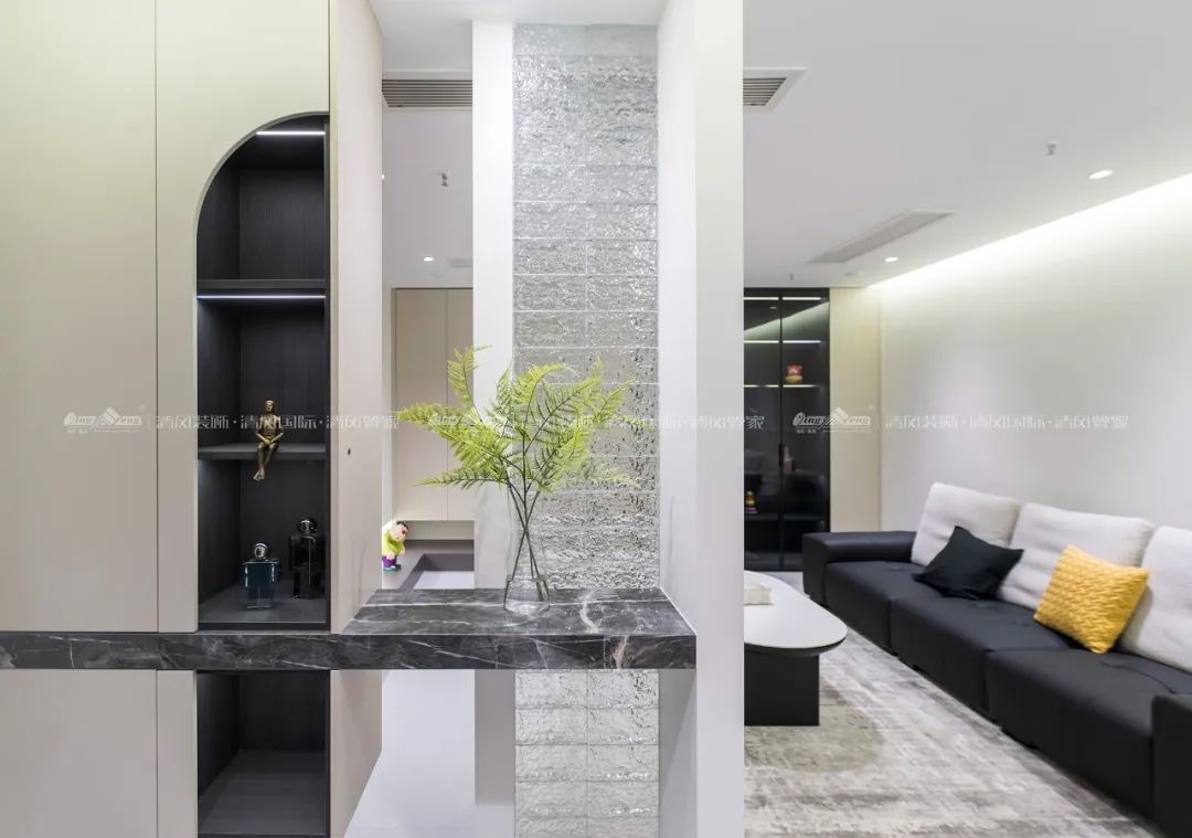 賞·析|300㎡輕法混搭風(fēng)，時(shí)尚溫馨感拉滿！