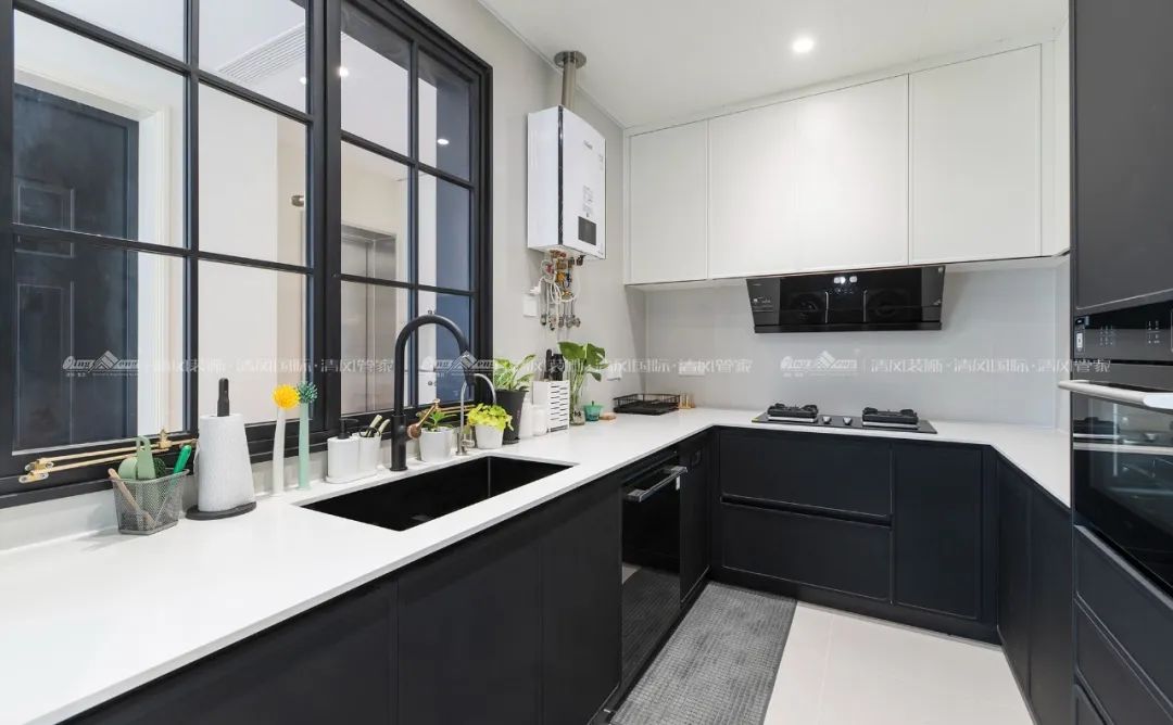 賞·析|300㎡輕法混搭風(fēng)，時尚溫馨感拉滿！