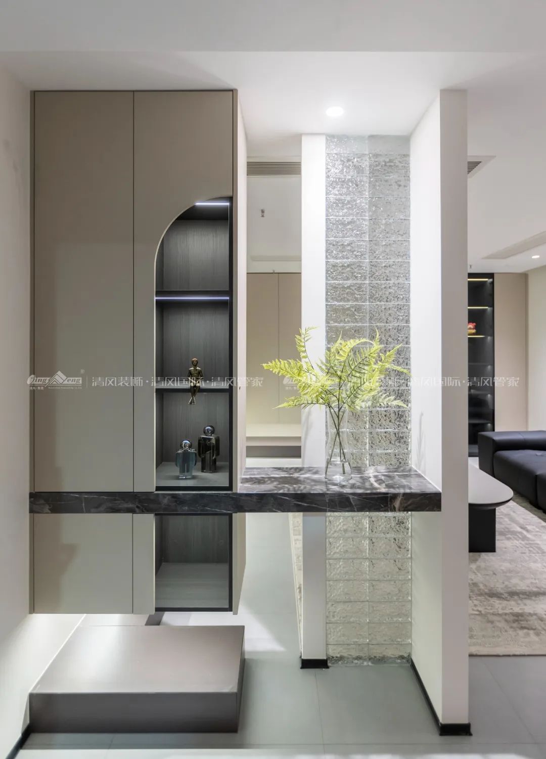 賞·析|300㎡輕法混搭風(fēng)，時(shí)尚溫馨感拉滿！