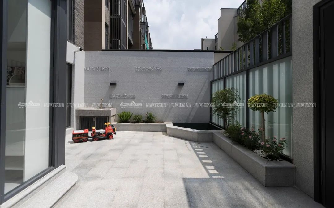 賞·析|180㎡現(xiàn)代簡約，探索家的生活軌跡