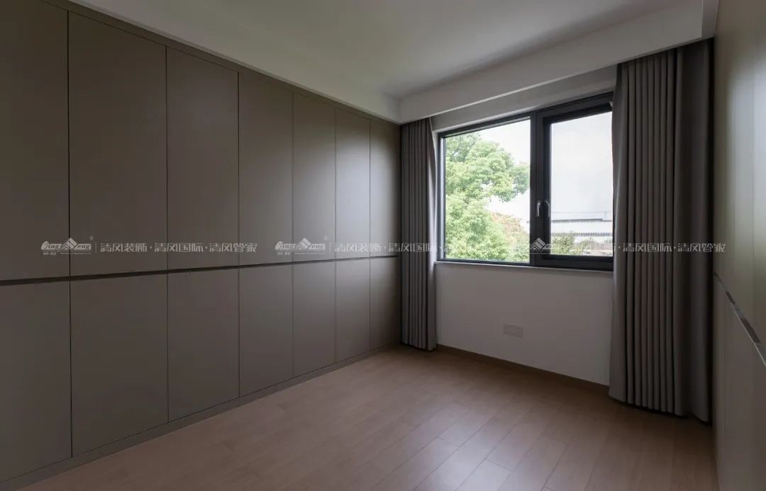 賞·析|420㎡現(xiàn)代簡(jiǎn)約，家是自然的延伸