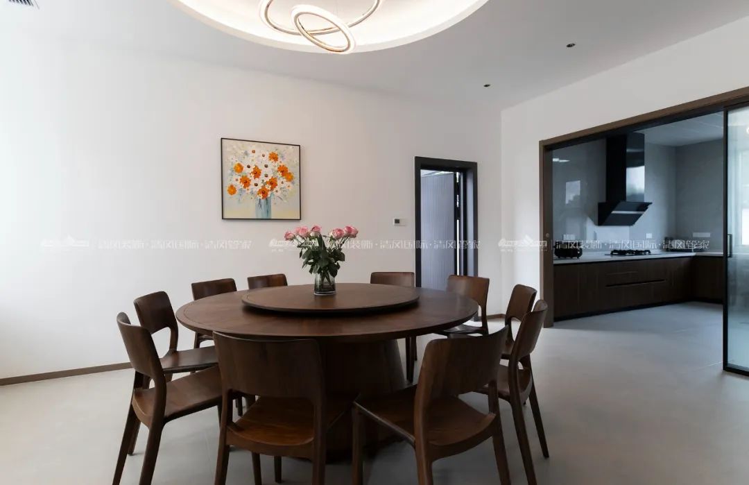 賞·析|420㎡現(xiàn)代簡(jiǎn)約，家是自然的延伸