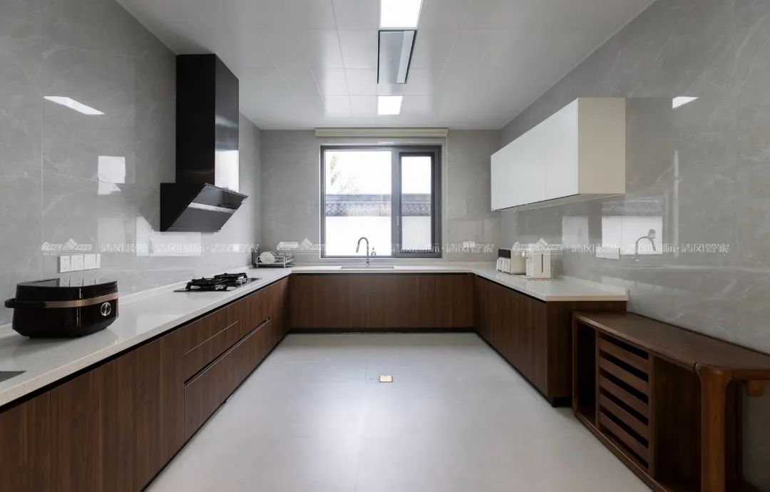 賞·析|420㎡現(xiàn)代簡(jiǎn)約，家是自然的延伸