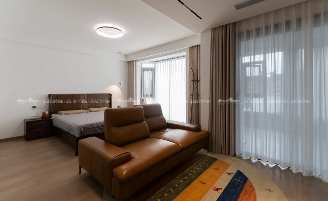 賞·析|420㎡現(xiàn)代簡(jiǎn)約，家是自然的延伸