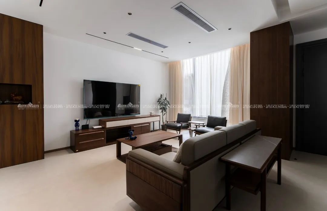 賞·析|420㎡現(xiàn)代簡(jiǎn)約，家是自然的延伸