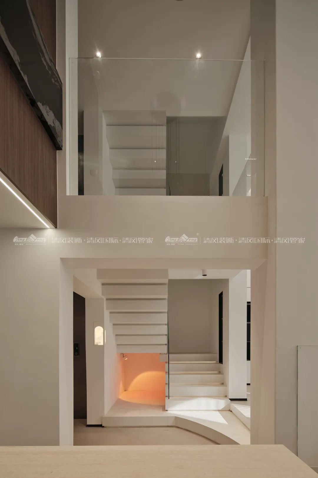 賞·析|289㎡現(xiàn)代極簡(jiǎn)別墅，生活與藝術(shù)的碰撞