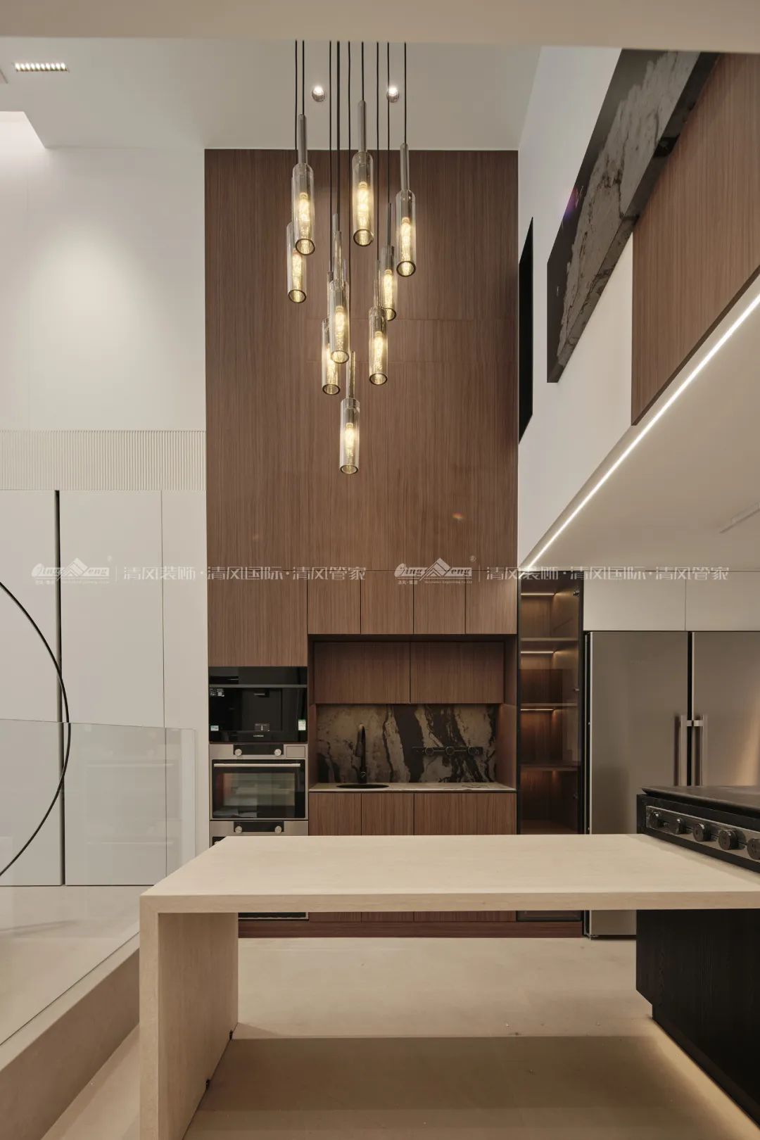 賞·析|289㎡現(xiàn)代極簡(jiǎn)別墅，生活與藝術(shù)的碰撞