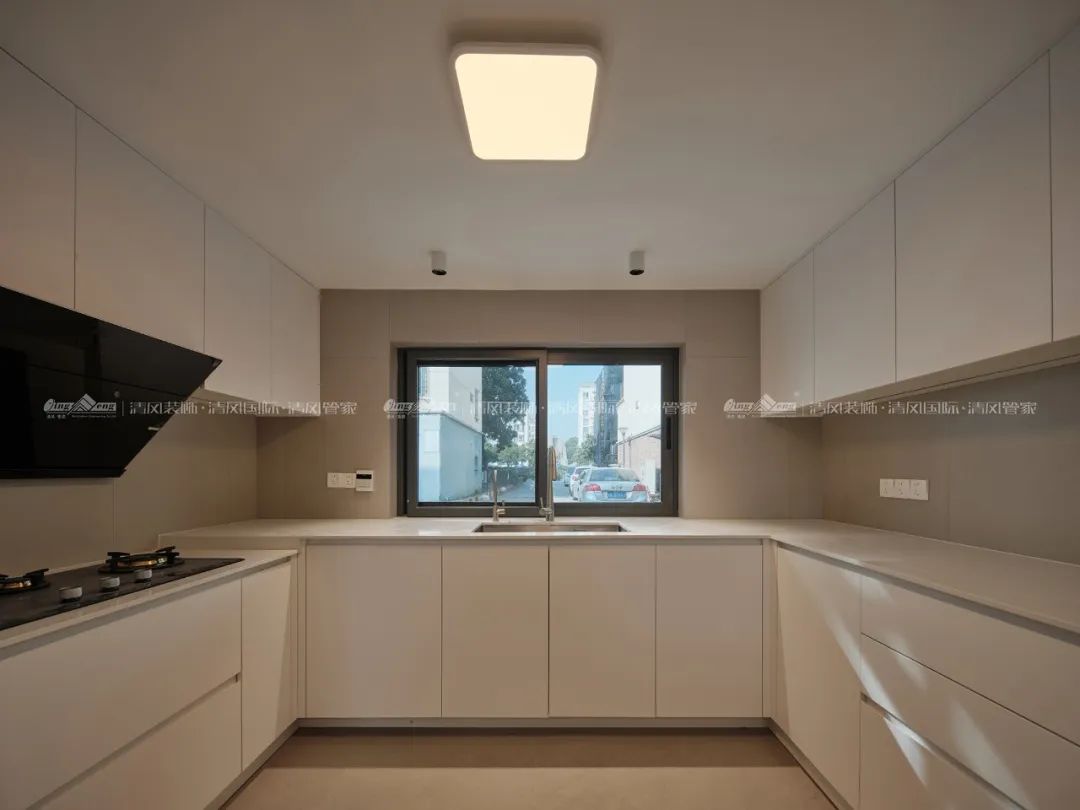 賞·析|289㎡現(xiàn)代極簡(jiǎn)別墅，生活與藝術(shù)的碰撞