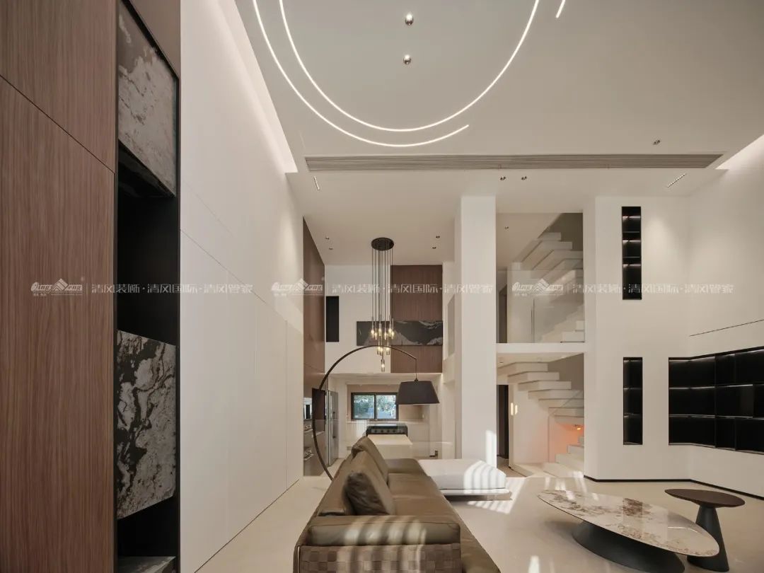 賞·析|289㎡現(xiàn)代極簡(jiǎn)別墅，生活與藝術(shù)的碰撞